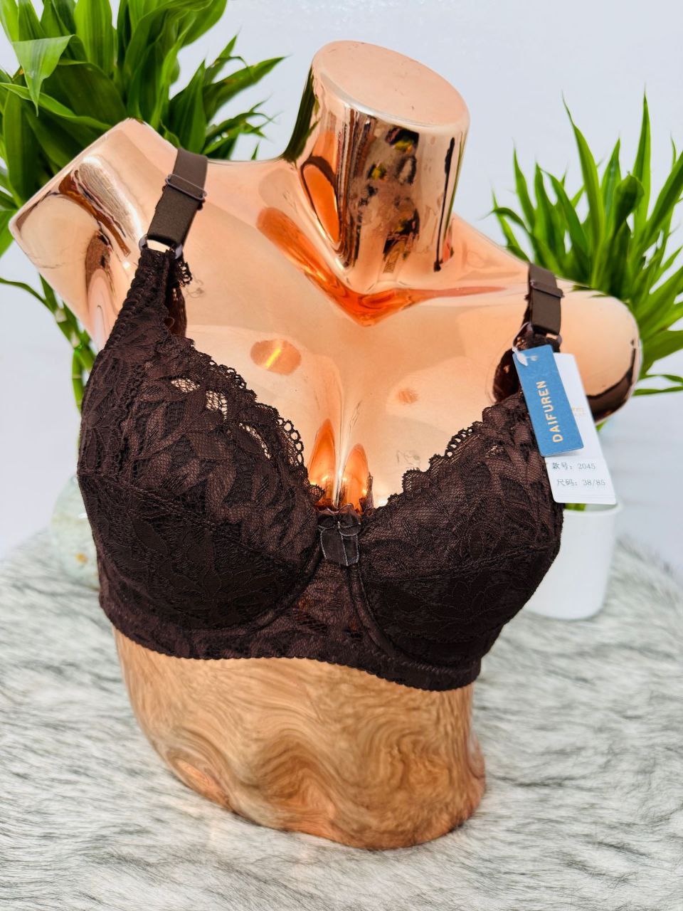 Unlined & Defined: The Padless Wired Bra (Cup Size C)