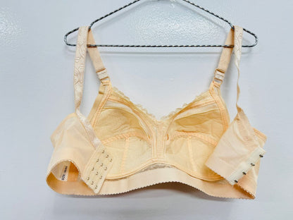 Padless and wireless light weight Bra Floral Mesh
