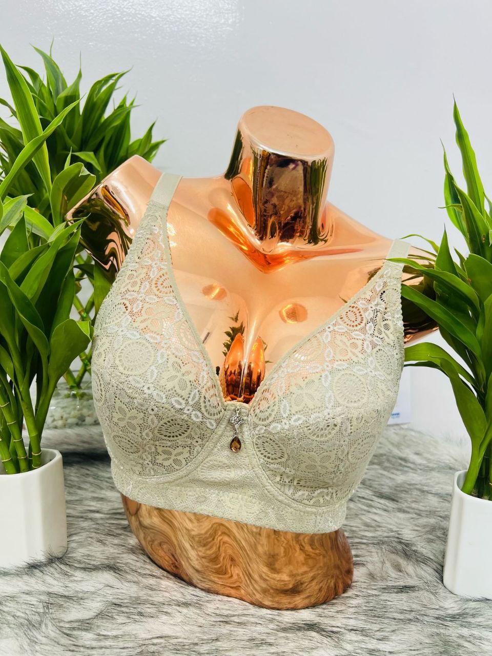 Padless wired bra Unlined Lift D-Cup