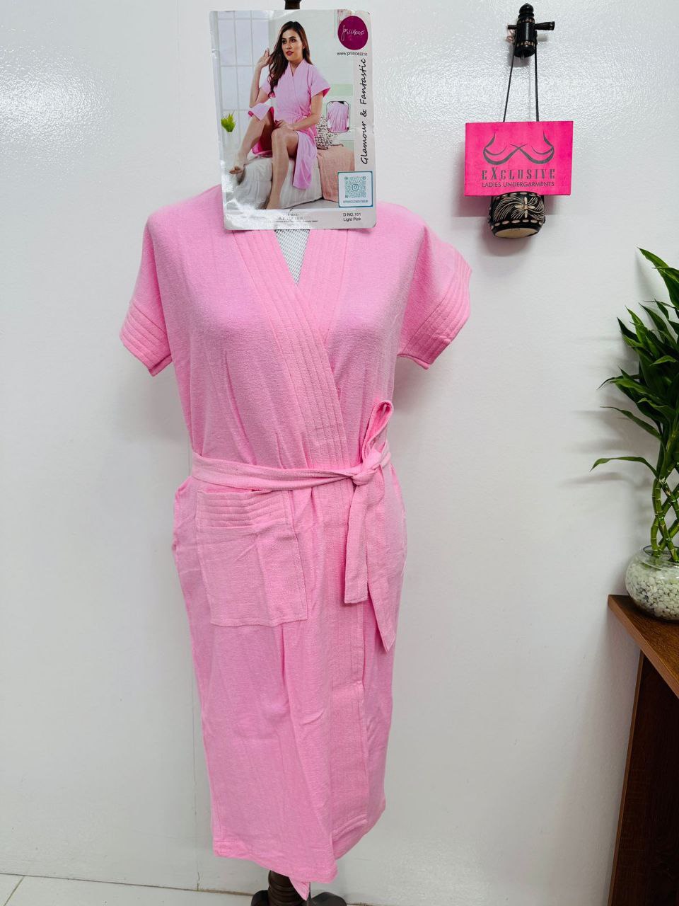 Quick Dry Comfort: The Absorbent Bath Robe for Effortless Drying. Princess Brand